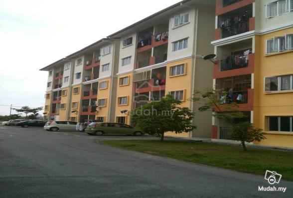 Apartment Taman Tropika (Blok A & B) 1