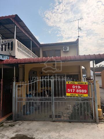 RUMAH TERES DUA TINGKAT UNTUK DIJUAL (Taman Aman, Pekan Sabak) 1