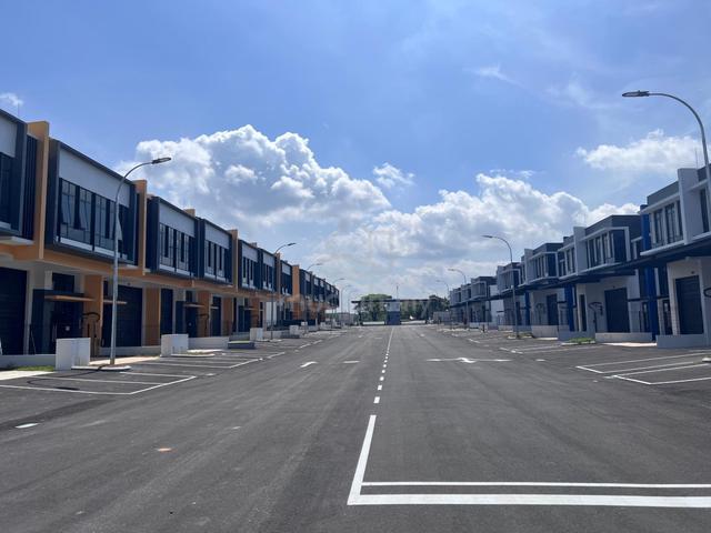 1.5 Storey Terrace Factory 30' X 100' in Empire Park Kulai, Kulai 1