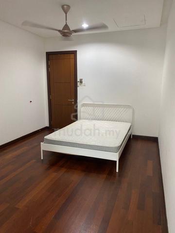 (Bandar Kinrara Puchong) Big room for rent in a landed house 1