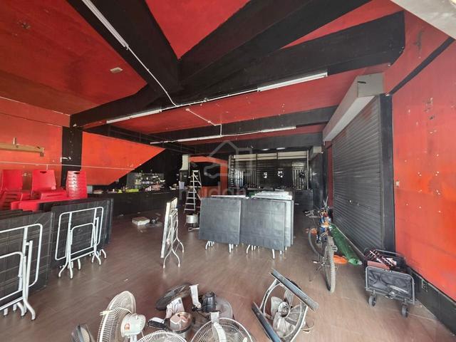 Pekan Nanas Taman Perindustrian Ground Floor Shop Corner Lot 1