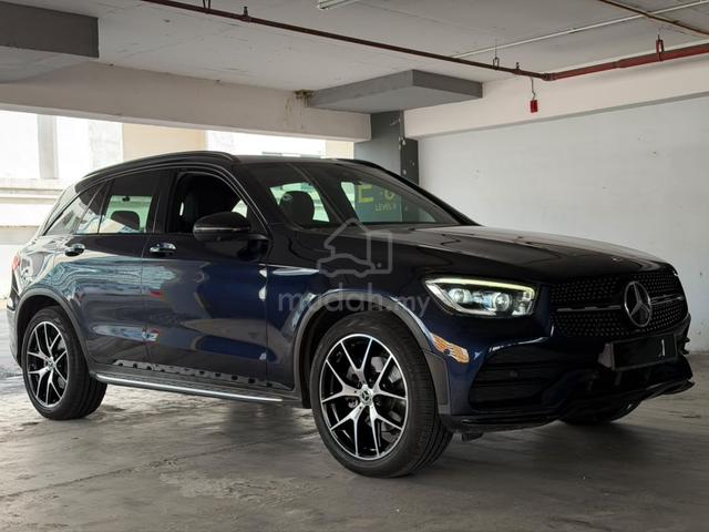 2022 GLC300 AMG 59KM LOW MIL 4MATIC LADY OWNEr - 1