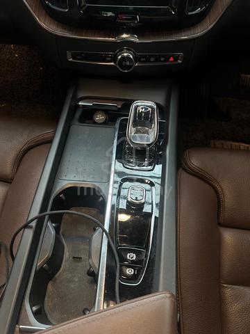 2022 Volvo XC60 2.0 RECHARGE T8 ULTIMATE (A) - 5