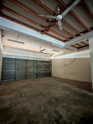 Taman Daya shop for Rent 1