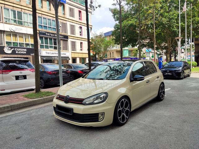 2009 Volkswagen GOLF 2.0 GTi (A) - 1