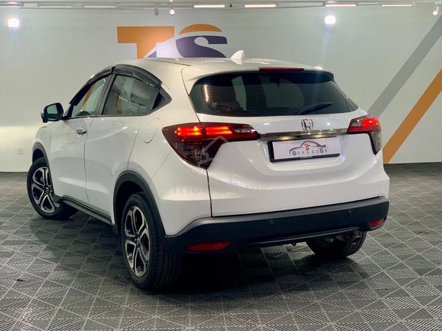 2021 Honda HR-V 1.8 V (A) FULL LOAN / 1 OWNER - 3
