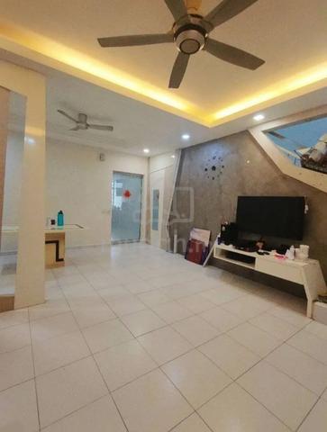 Bukit Indah 29 Indah Square 1.5 Storey Partial Furnished G&G 1