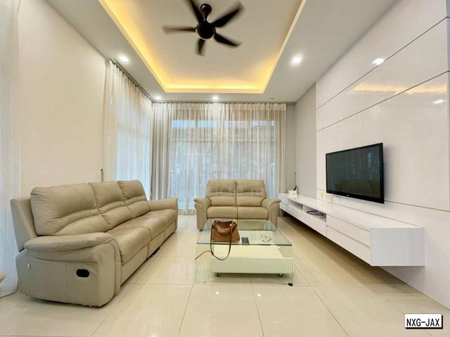 Fully Renovated & Furnished 2 Stry Semi D Setia Eco Park Setia Alam 1