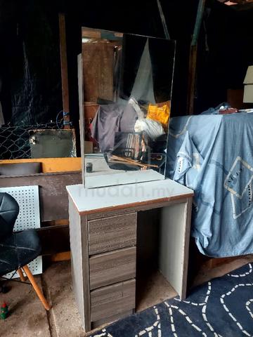 Carousel Image