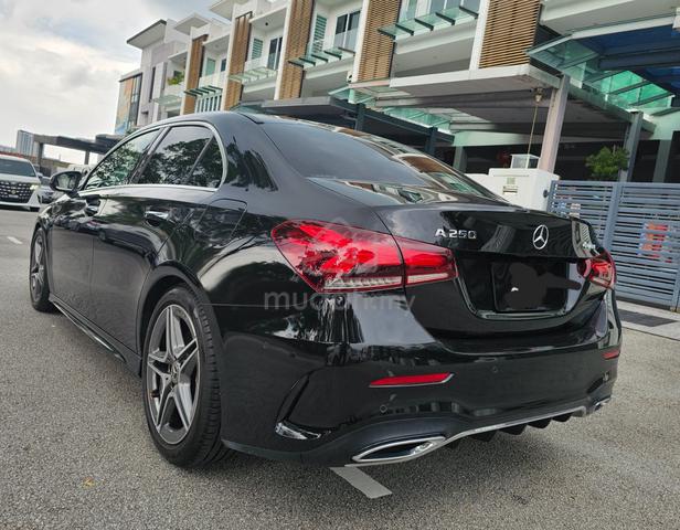 2020 reg 23 Mercedes Benz A250 2.0 AMG LINE (A) - 4