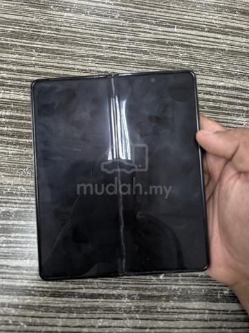 Samsung Fold 4 256GB - photo 3 of 6