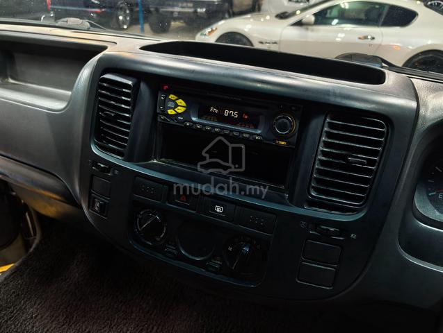 Nissan URVAN 3.0 (M) WINDOW VAN 17 SEATER PERFECT - 4