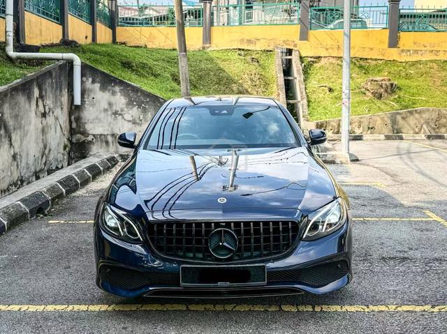 Mercedes Benz E200 2.0 AMG 9GTron W213 4DBurmester - 3