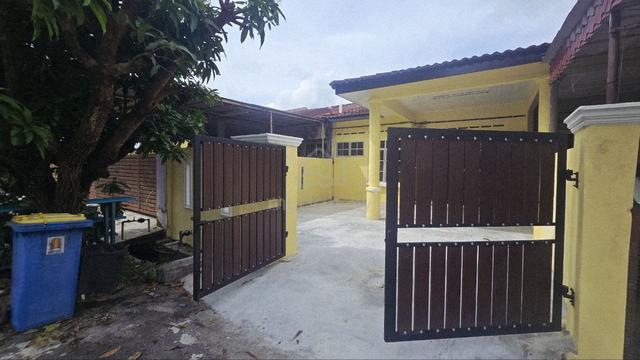 Facing Open, Move-in Condition Bebas Banjir Taman Banting Baru 1