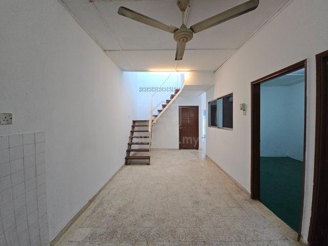 Single Storey House Taman Sri Muda Seksyen 25 Shah Alam 20x70 RENO 1