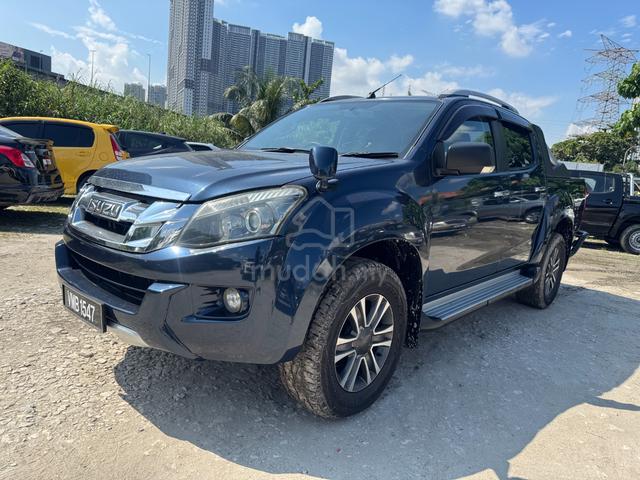 D-MAX 2.5 4x4 (A) Pickup,Kangaroo Bar,Touch Player - 3