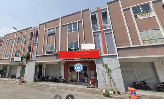 SAVE RM 100K !! 3-Sty Shoplot 22x70 @ Sabak Bernam, Selangor 1