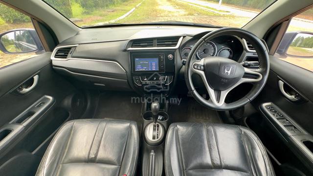 2017 Honda BR-V 1.5 V -- (A) - 4