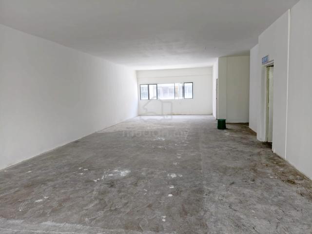 Bay Avenue Office Lot 2nd Floor Shoplot, With Lift, Queensbay 1