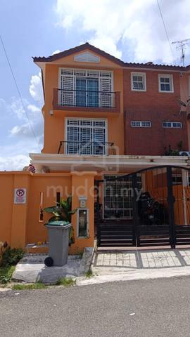 Room for rent at Near CIQ Pelangi Larkin Stulang 3 km 5 mins 1
