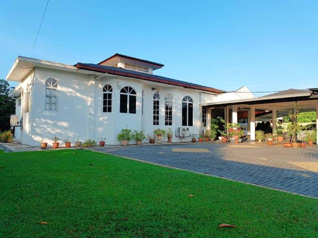 MURAH + TANAH LUAS 🔥 Bungalow Bamboo River Villa Sungai Buloh 1