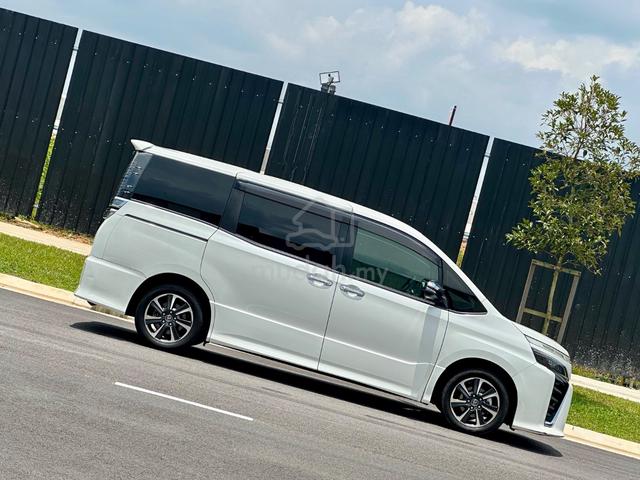 TOYOTA VOXY 2.0 ZS KiRAMEKI🔥FULL SPEC‼️‼️‼️ - 2