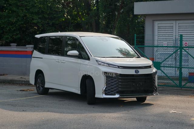 2025 Toyota VOXY 2.0 S-G Hybrid (A) - 3