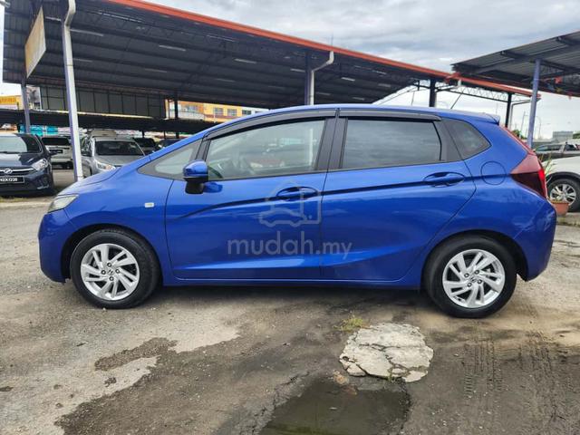 2015 Honda JAZZ 1.5 E (A) - 4