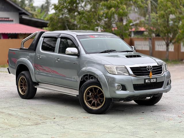 2012 Toyota HILUX 2.5 G VNT FACELIFT (A) - 2