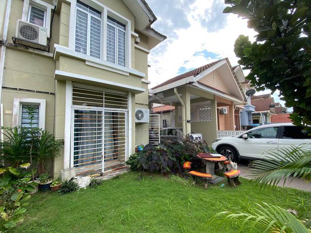 RENOVATED‼️ 2 Storey Semi-D Cluster Azzaharah Puncak Alam 1