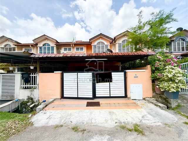 FACING PADANG + NEWLY REFURBISHED +FREEHOLD ❗Taman Pelangi, Semenyih 1