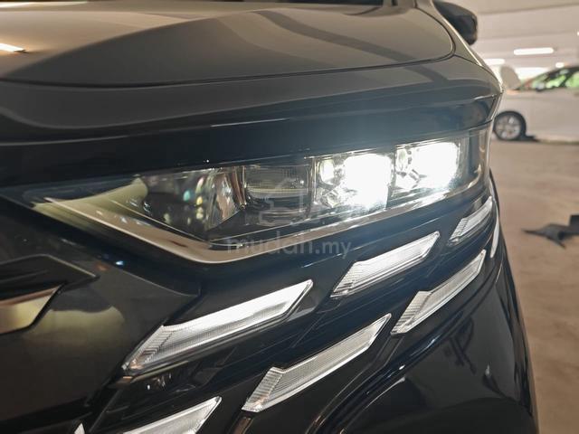 2025 Toyota ALPHARD 2.5 Z, Sunroof, Side Step, HUD - 4