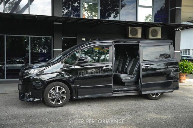 2020 Toyota NOAH 2.0 WXB (A) - 4