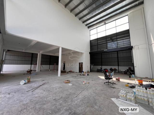 3 Storey Semi-D Factory Taman Subang Perdana nr Kota Damansara - RENT 1
