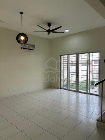 2 storey Refurbished Saron Bukit Raja  1