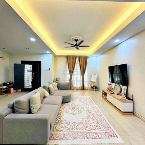Freehold Facing Open Taman Lestari Putra Seri Kembangan for Sale 1