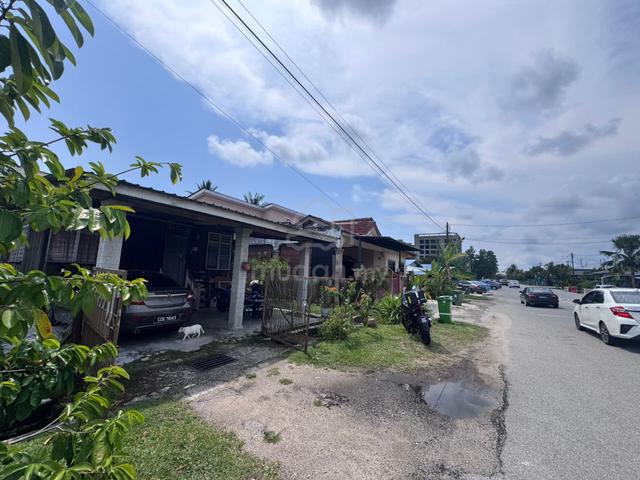 [HOT LOCATION] Rumah Kayu Perkampungan Sungai Isap, Kuantan 1