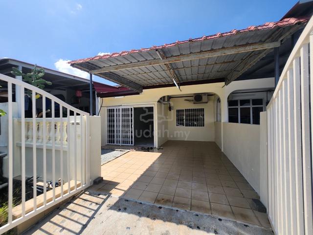 NEWLY REFURBISHED 1-Storey House Taman Berlian Sungai Jelok Kajang 1