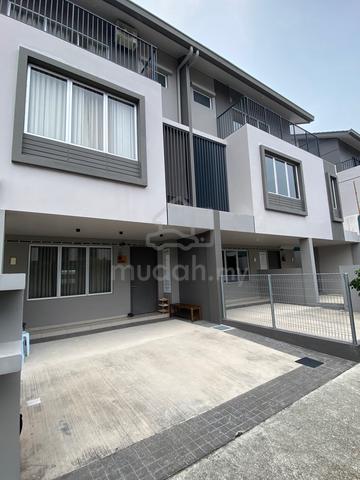 2027 VP | Freehold Low Rise Landed 4R4B | 1900sqft 1
