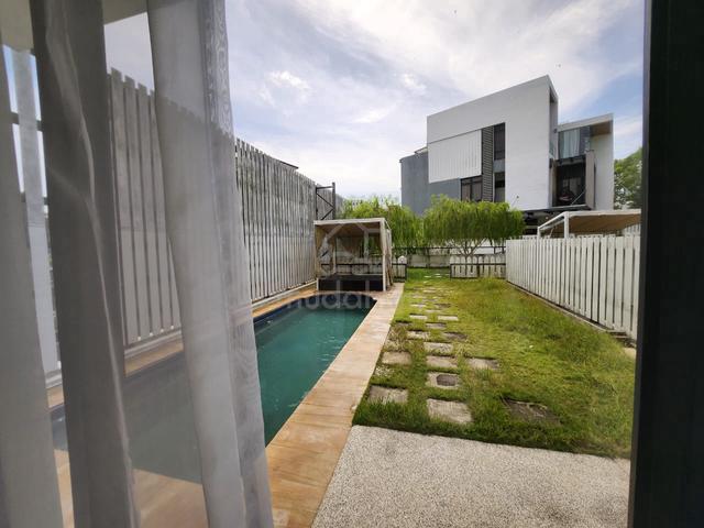 Selangor Rawang Fully Furnished 3.5-Storey Terraced House For Rent 1