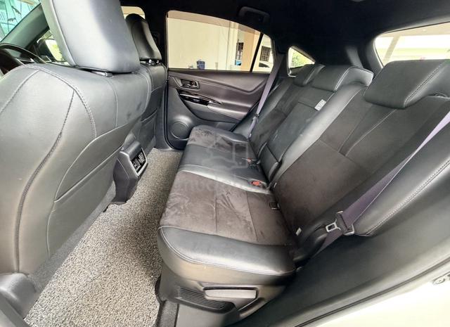 Toyota Harrier 2.0 Premium "Mauve" Edition (2015) - 5