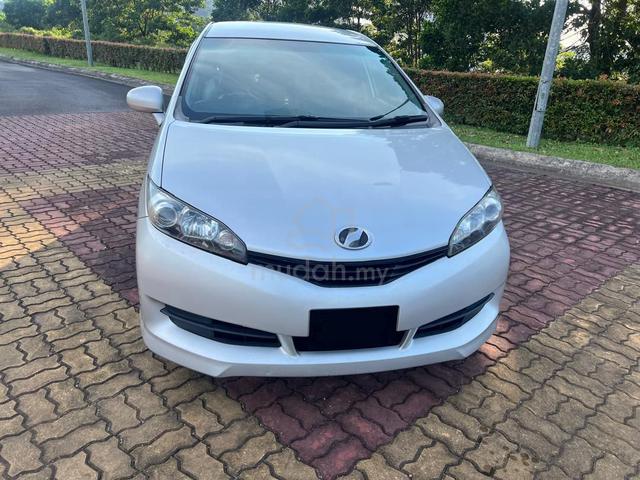 2011 Toyota WISH 2.0 G (A) - 1