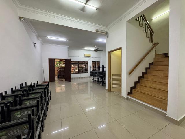 Spacious 2 storey House Simfoni Bandar Kinrara 6 in Puchong RENOVATED 1