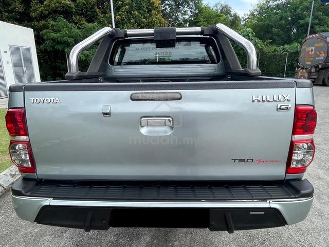 2015 Toyota HILUX 2.5 G TRD SPORTIVO (A) - 4