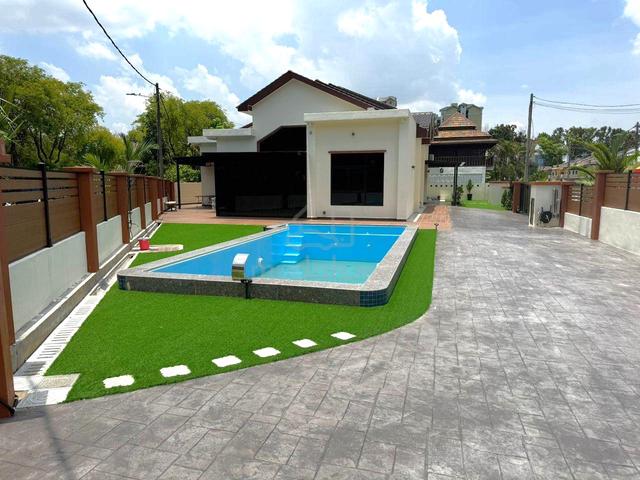 Bungalow House near MRT Kwasa Damansara Kota Damansara (Best Deal) 1