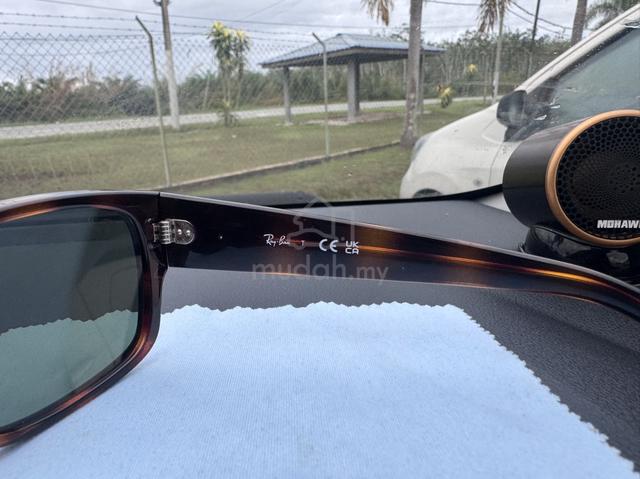rayban - photo 4 of 5