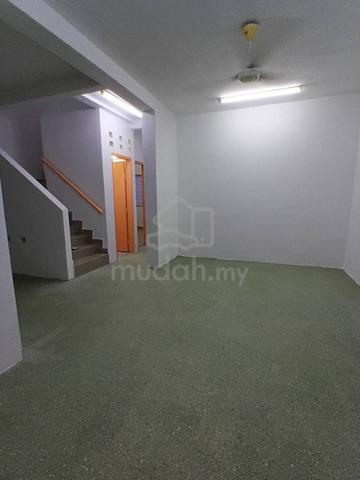 Well Kept Double Storey House Seksyen 14 Petaling Jaya For Rent 1