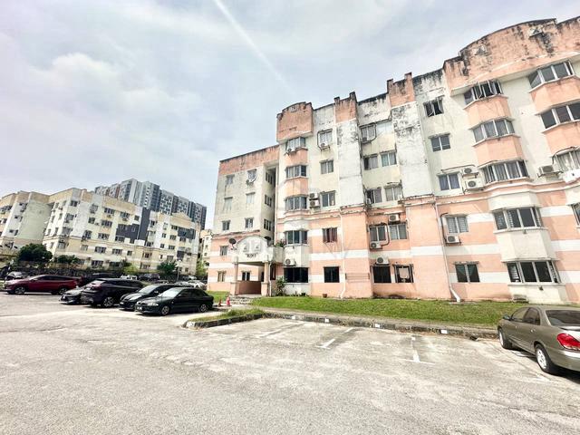 Pangsapuri Mutiara Subang 1