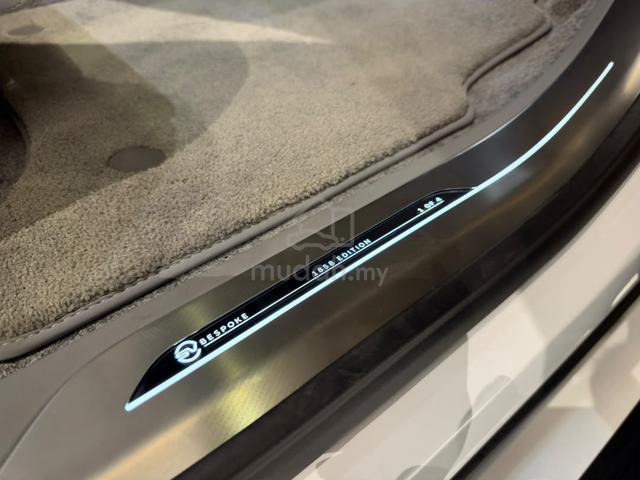 Unreg 2025 Range Rover SV Bespoke 1858 Edition - 5