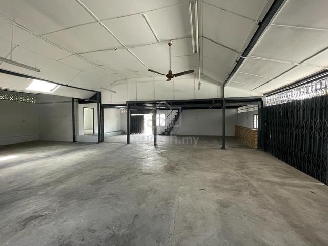 Commercial Warehouse at Taman Suntex, Cheras Batu 9 For Rent 1